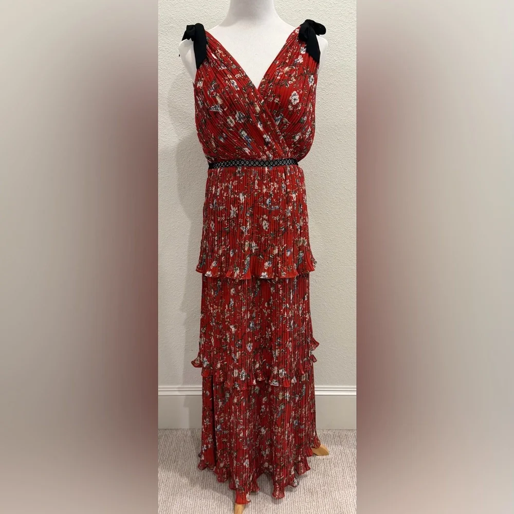 NEW Lulus Such Sophistication‎ Maxi Dress Medium Rust Red Floral Pleated Tiered